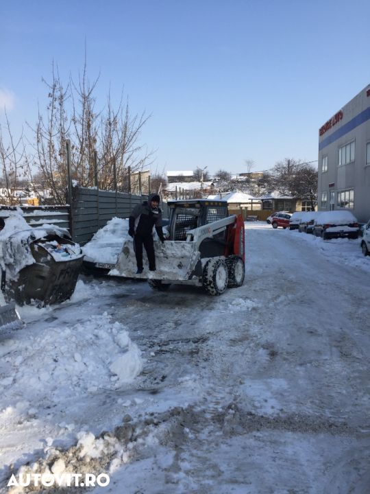 Servicii bobcat. servicii ecsavator. camioane basculante 0.5 -7 tone. evacuarea gunoiului. foto 0