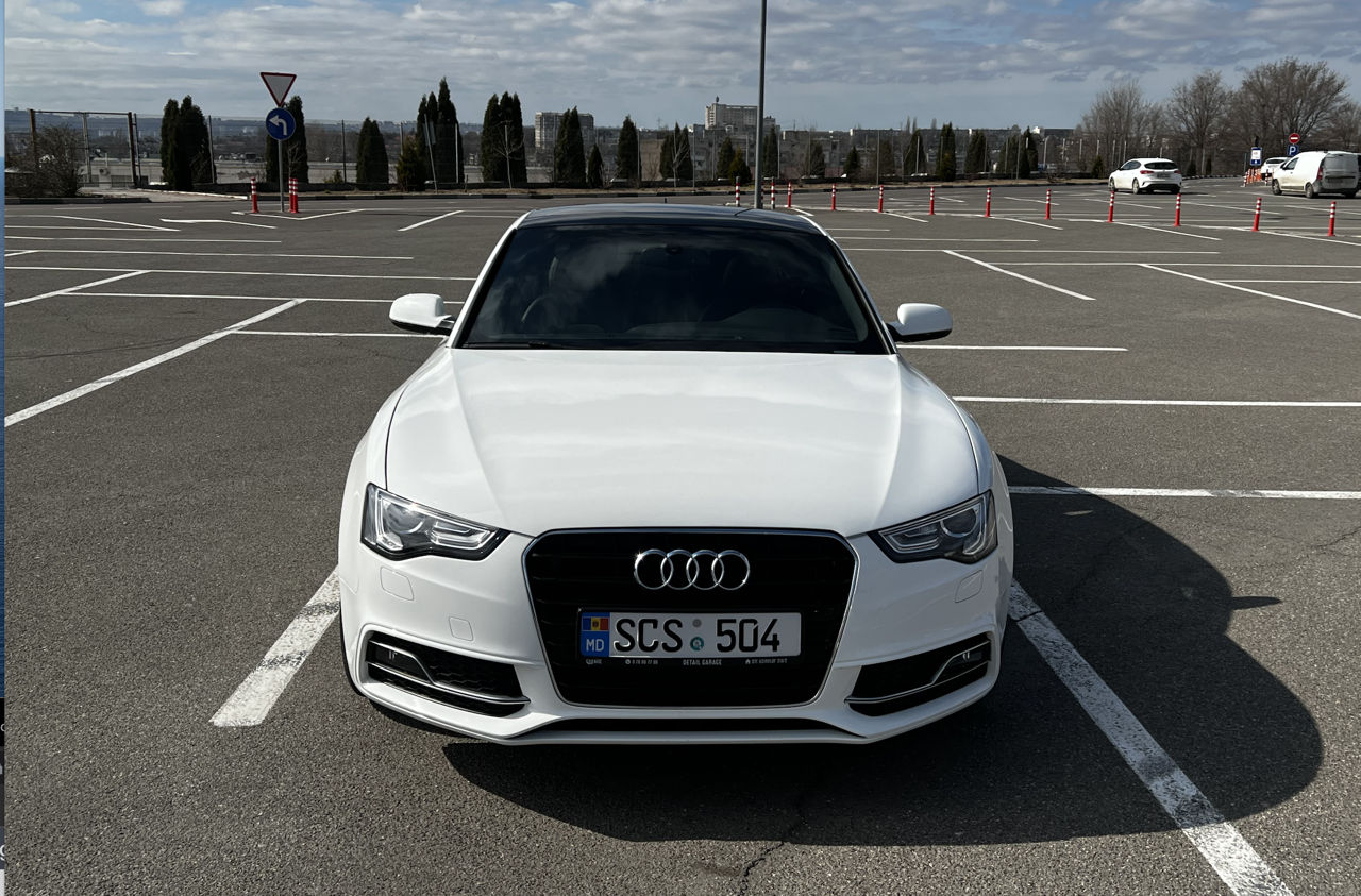 Audi A5 foto 1