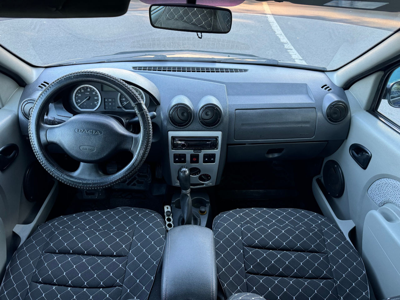 Dacia Logan foto 8