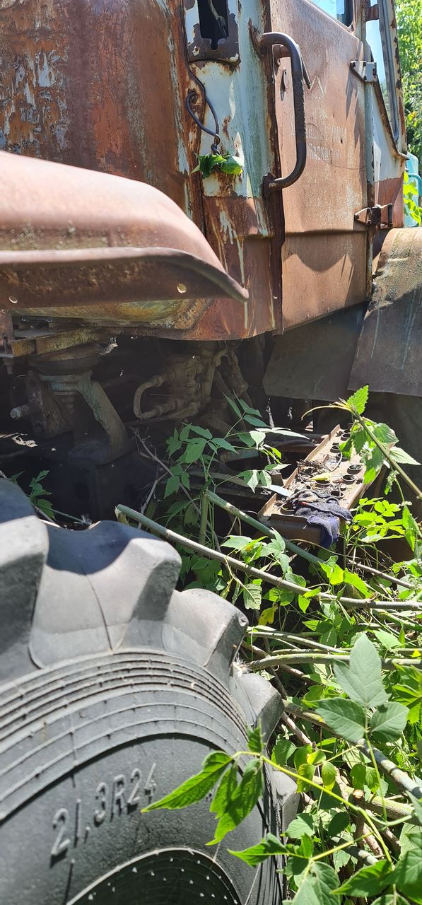 Tractor T 150 foto 3