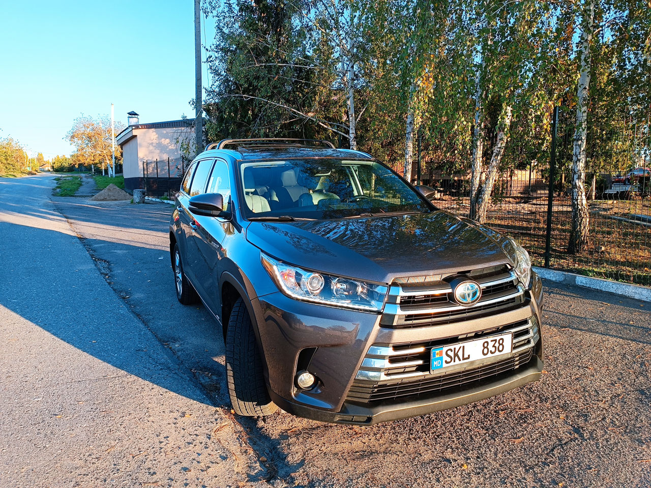 Toyota Highlander foto 1