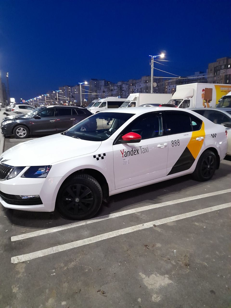 Taxi. Iași - București. foto 2