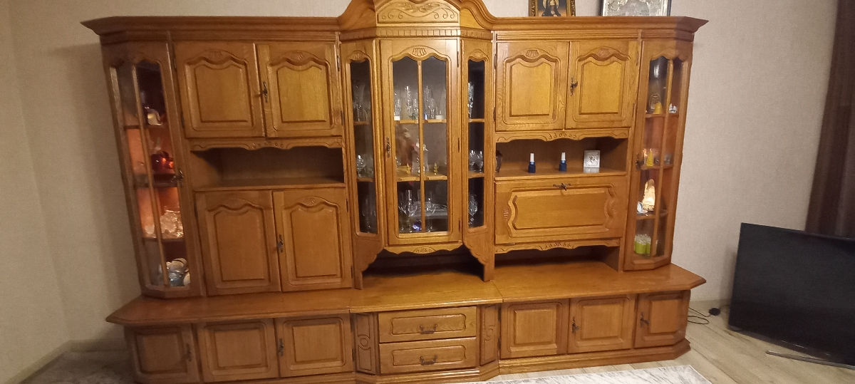 Mobila din lemn natural  foto 0