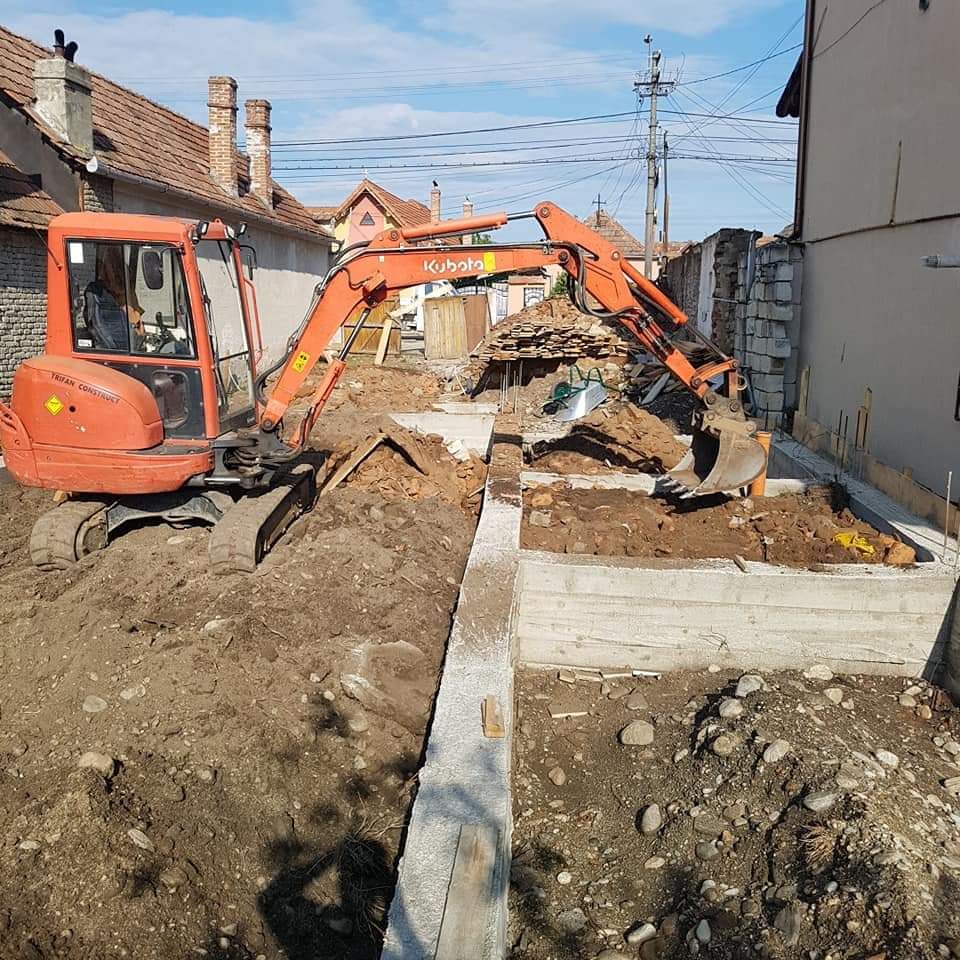 Excavator săpăm evacuăm Bobcat camioane basculante foto 0