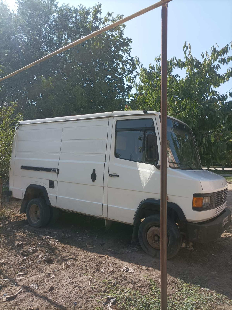 Mercedes 711 D