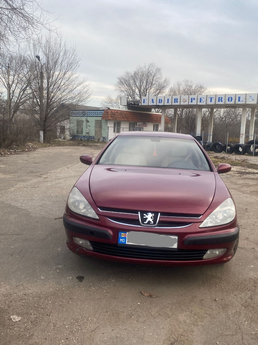 Peugeot 607 foto 1