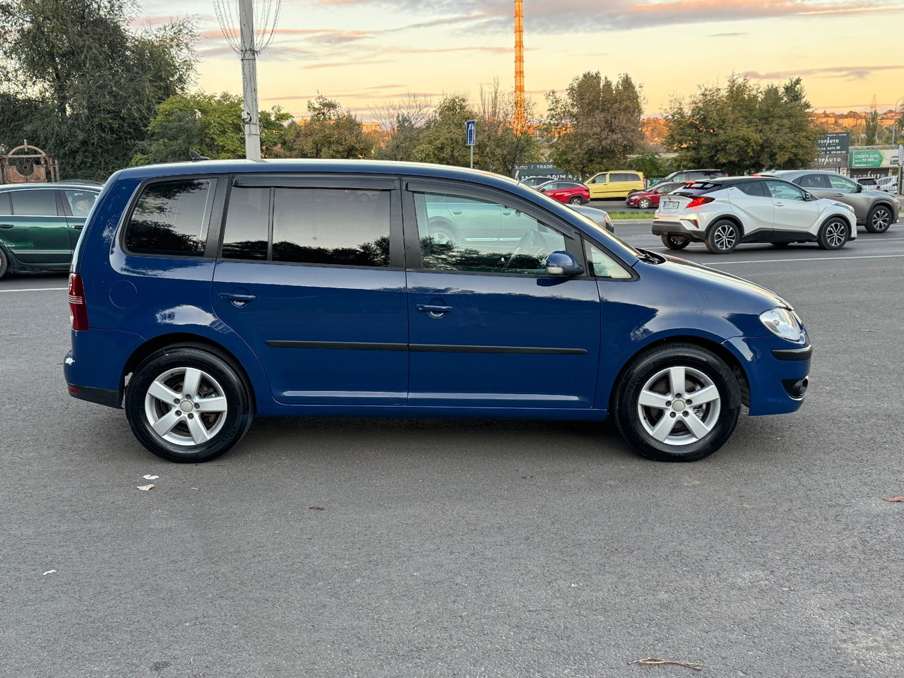 Volkswagen Touran фото 3