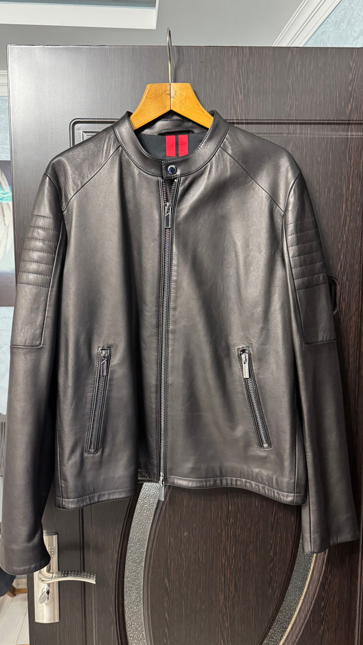 Срочно продам кожаные куртки Hugo Boss Porsche Design и Hugo Boss Mercedes оригинал foto 6