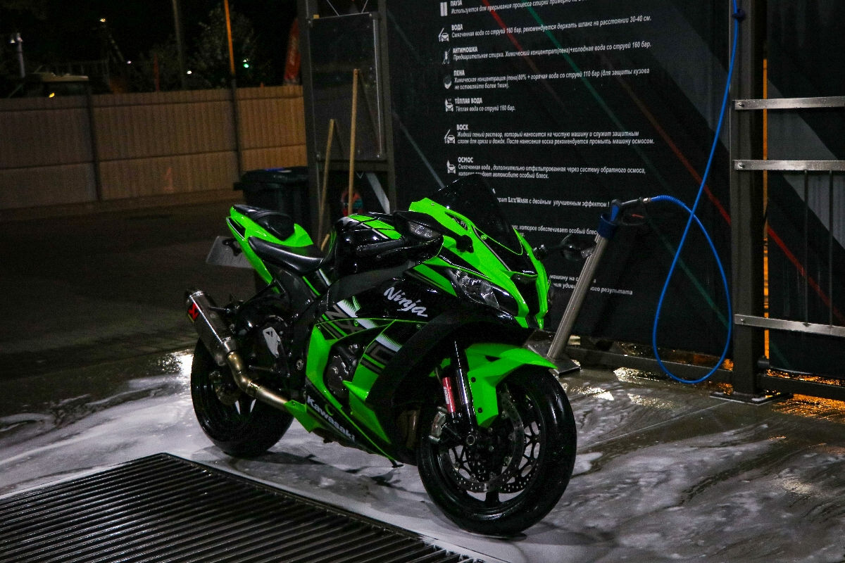 Kawasaki Ninja zx-10r foto 4