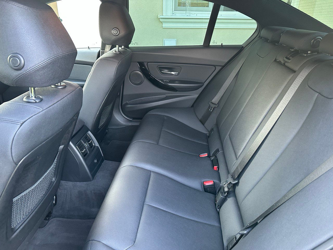 BMW 3 Series foto 8