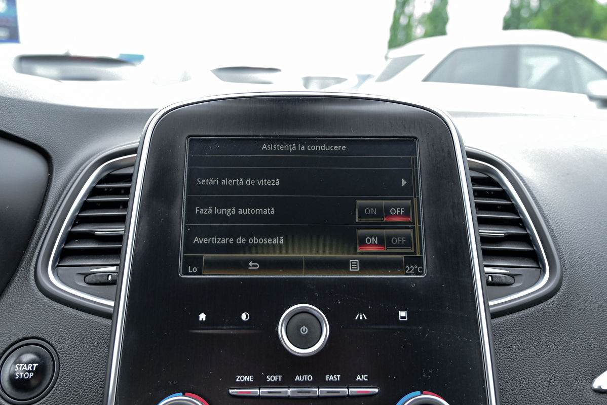 Renault Grand Scenic фото 14