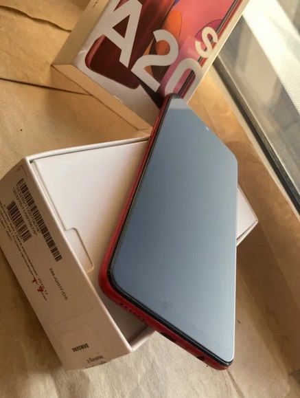 Продам Samsung A20s