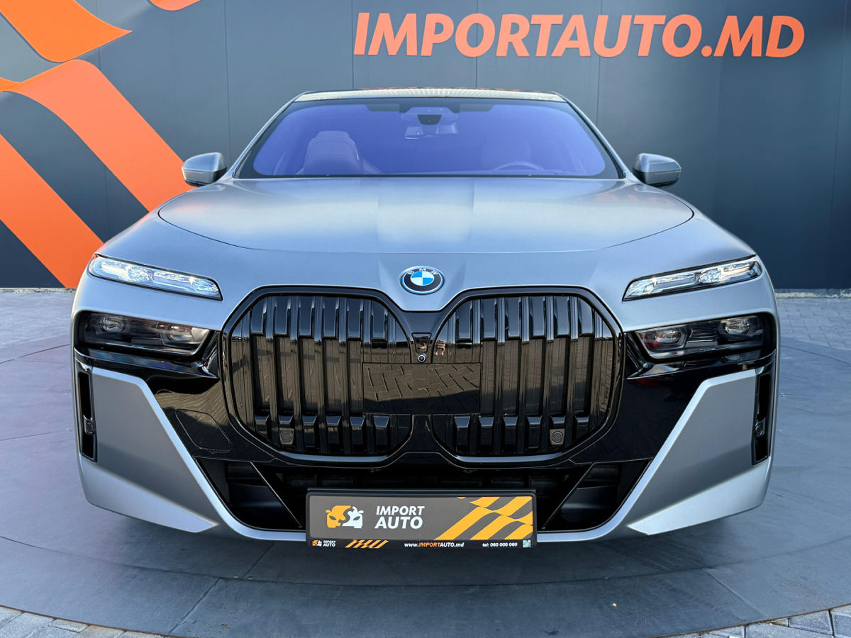 BMW i7 foto 2