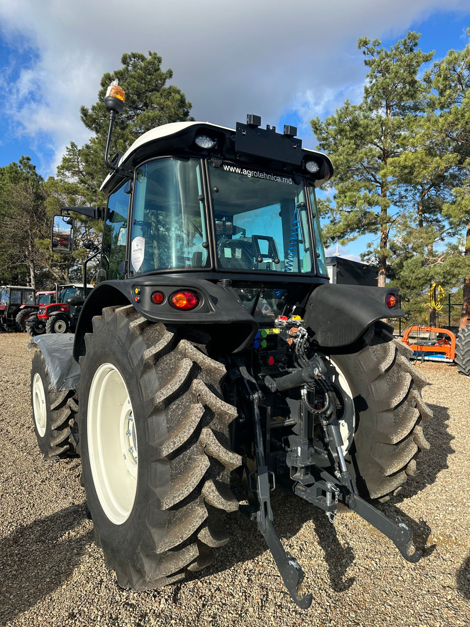Tractor ArmaTrac 1104Lux 110 c.p. фото 5