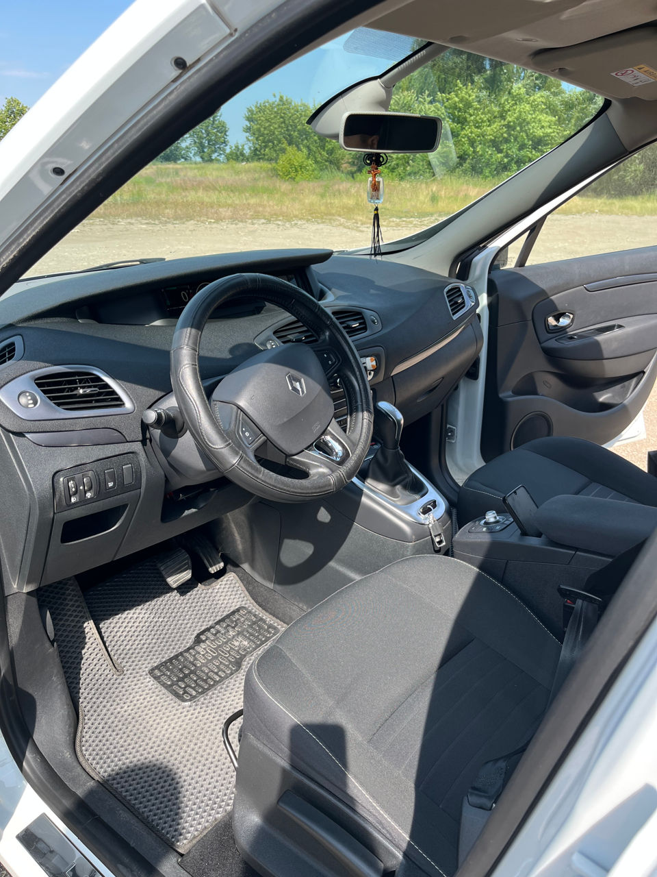 Renault Grand Scenic foto 7