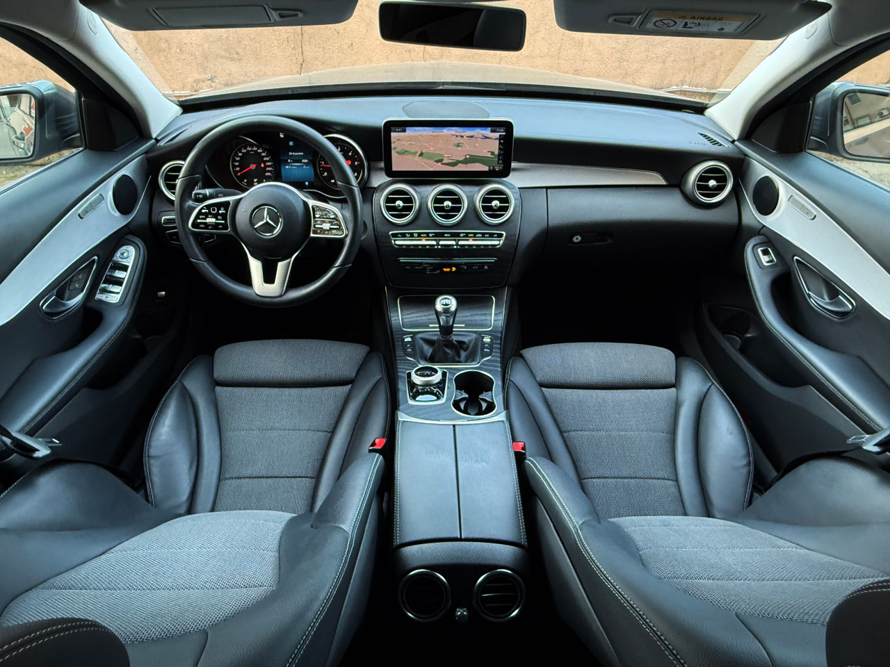 Mercedes C-Class foto 1
