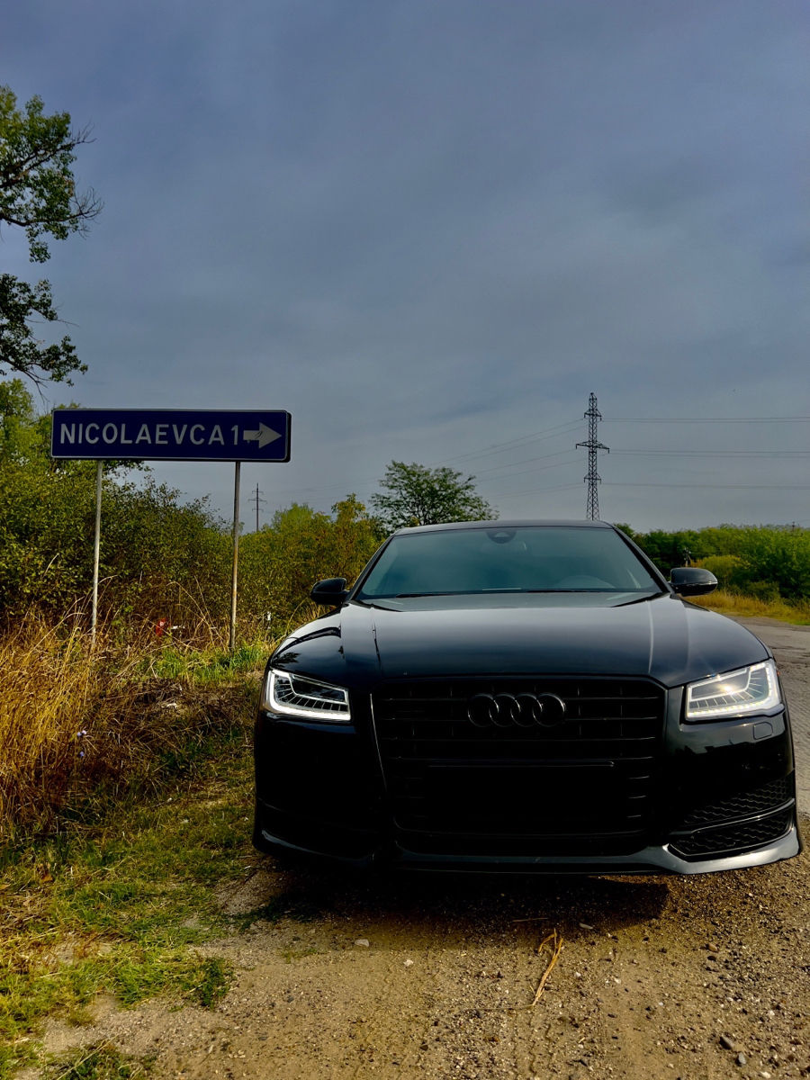 Audi A8 foto 0