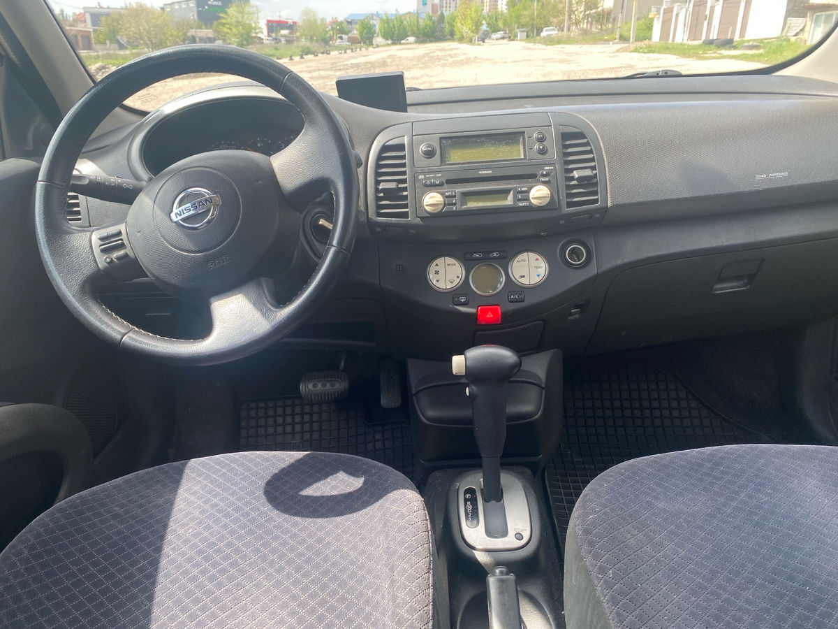 Nissan Micra фото 2