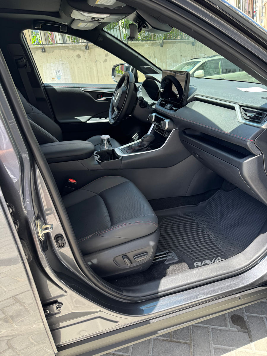 Toyota Rav 4 foto 4