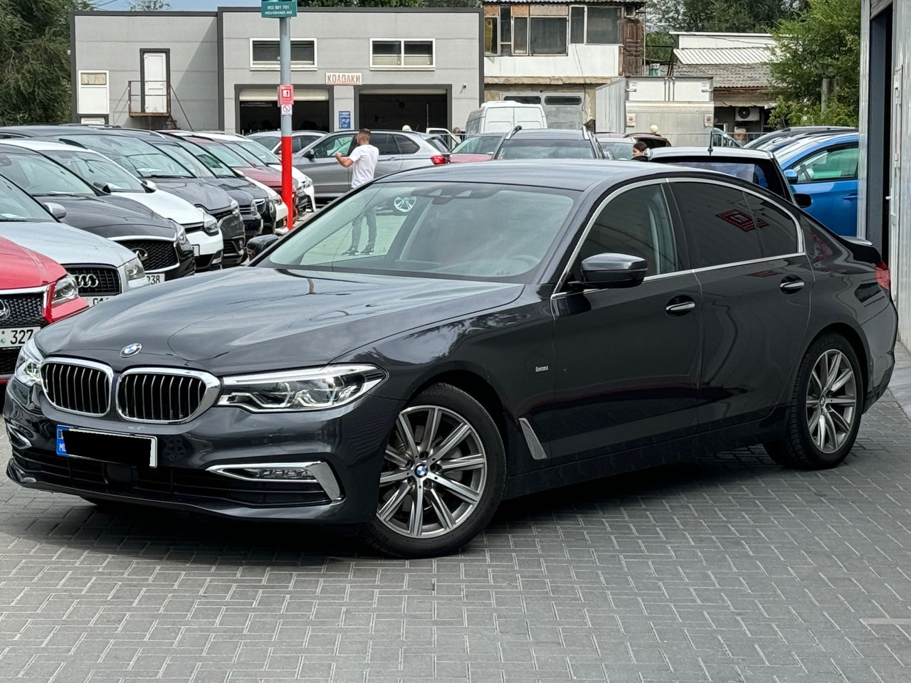 BMW 5 Series foto 3