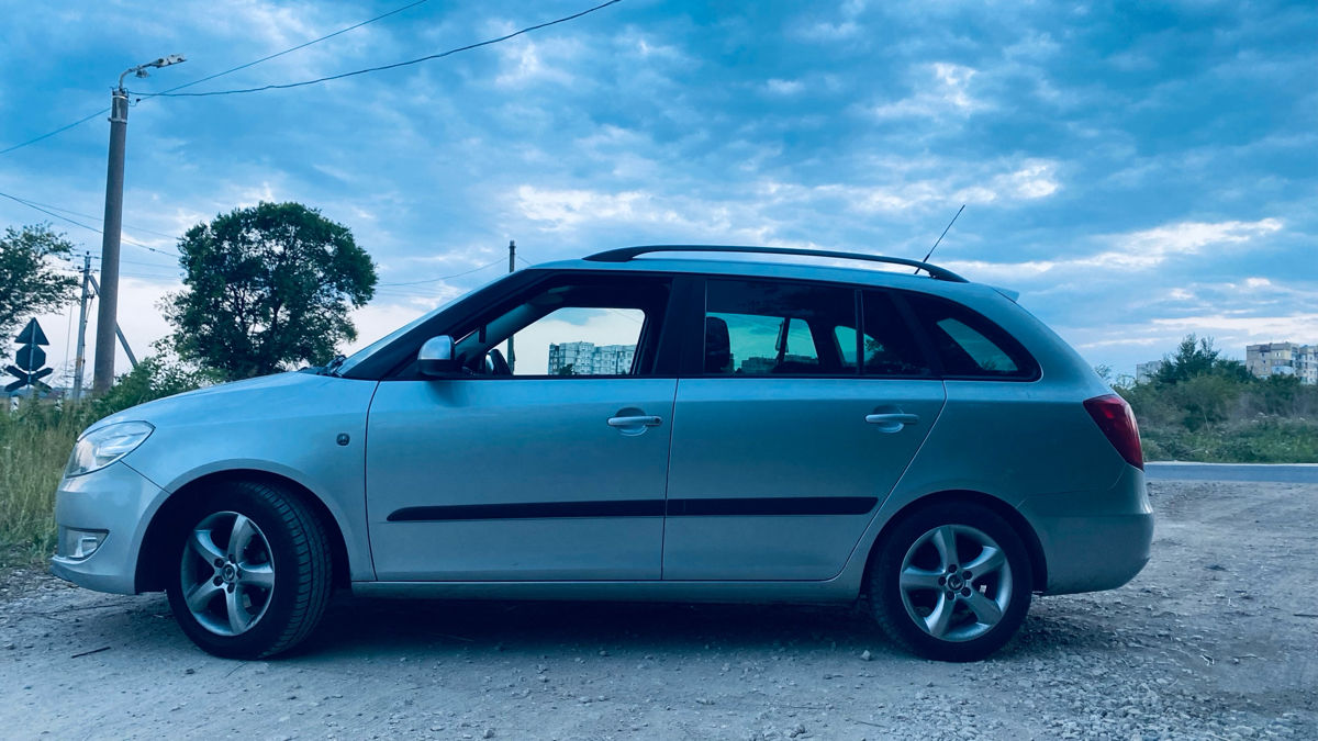 Skoda Fabia фото 0
