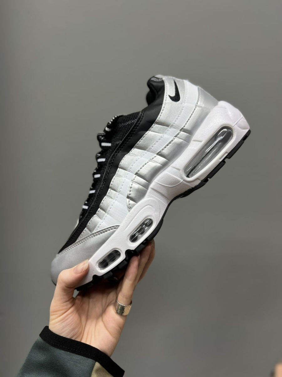 Nike silver immagini best sale