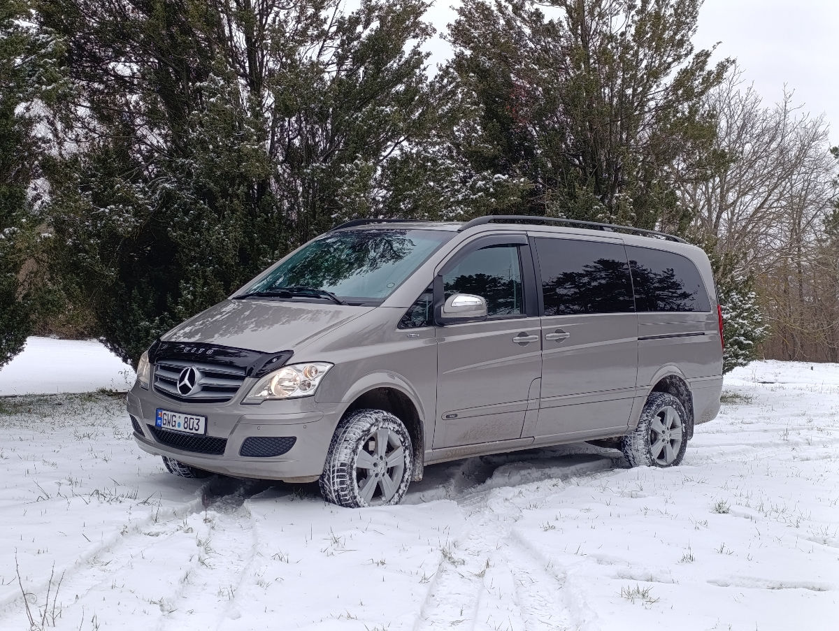 Mercedes Viano an. 2011 cu rulaj 317000 km, Diesel, 23500 €