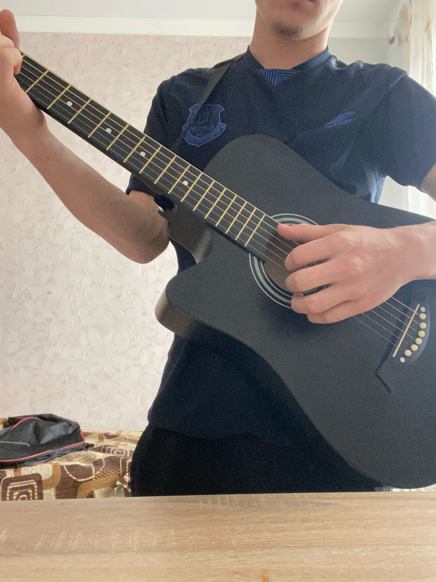 Vand chitara acustica foto 0