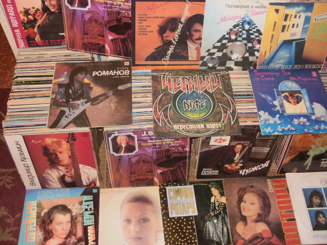 Vinyl. виниловые пластинки.