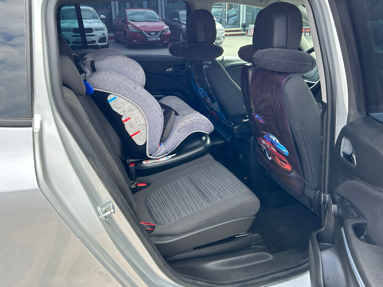 Opel Zafira foto 16