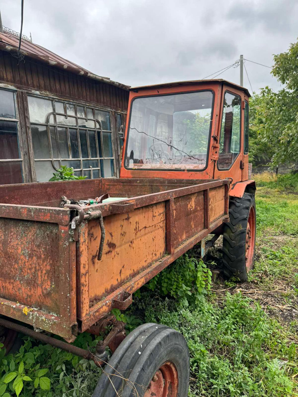 Tractor T16 foto 0