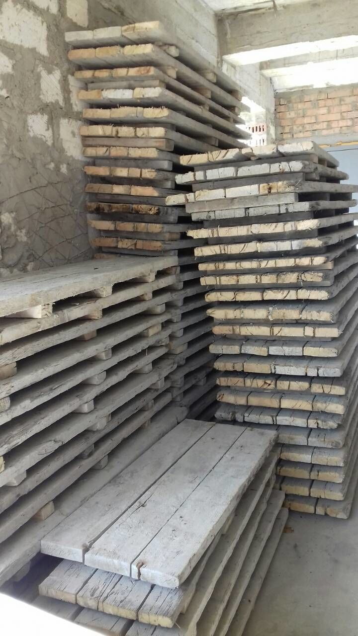 De vânzare - panouri din lemn pentru fundații și plăci de placaj. foto 0