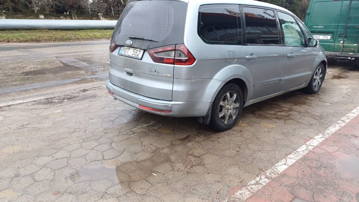 Ford Galaxy фото 1