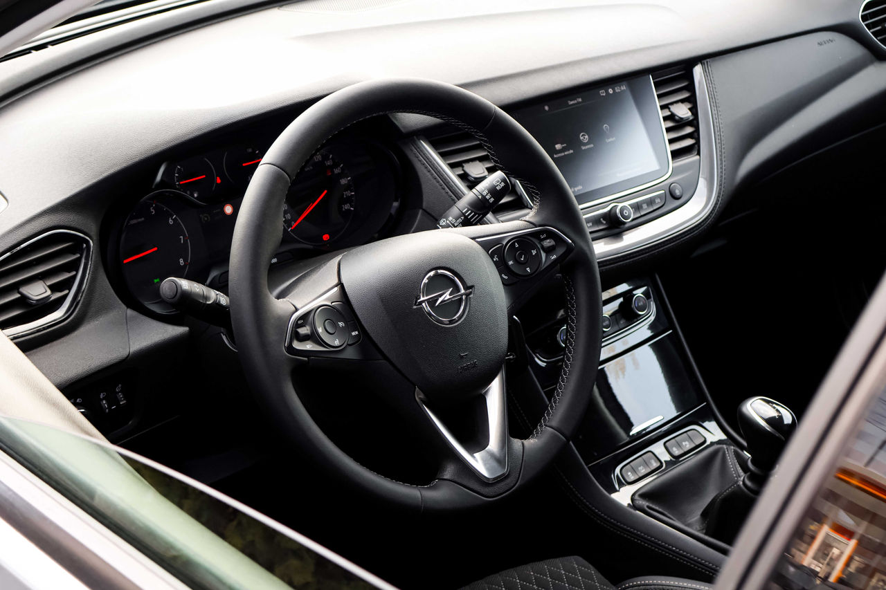 Opel Grandland X фото 9