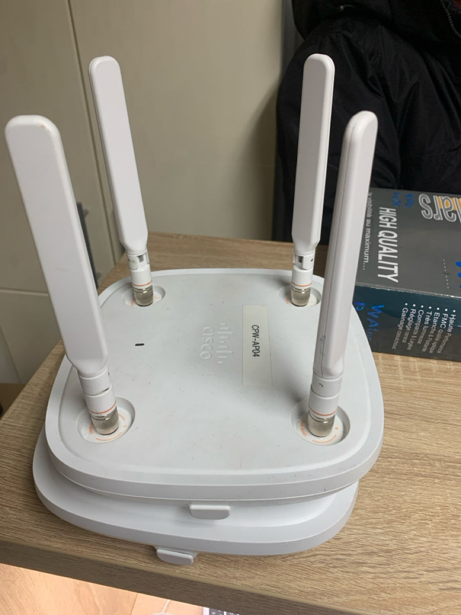 Cisco Wi-Fi Router фото 1