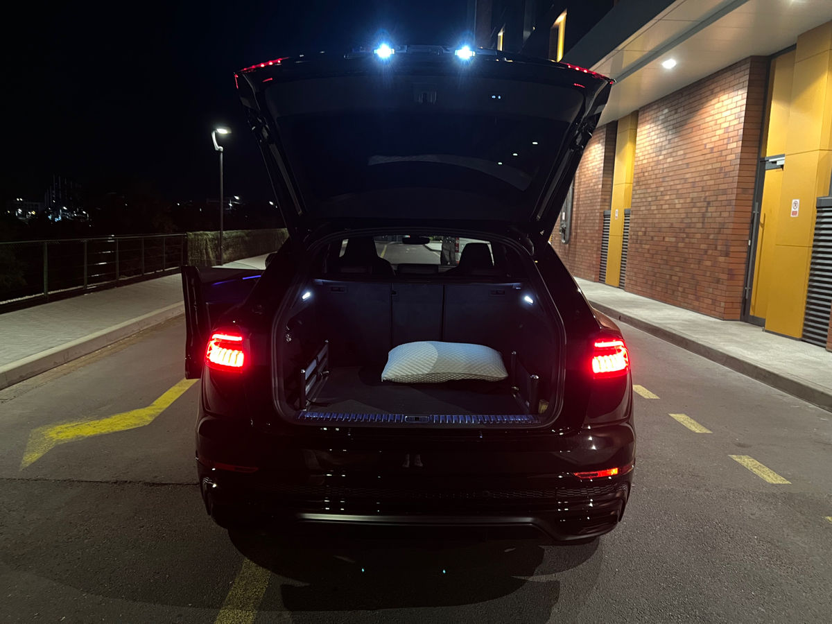 Audi Q8 foto 5