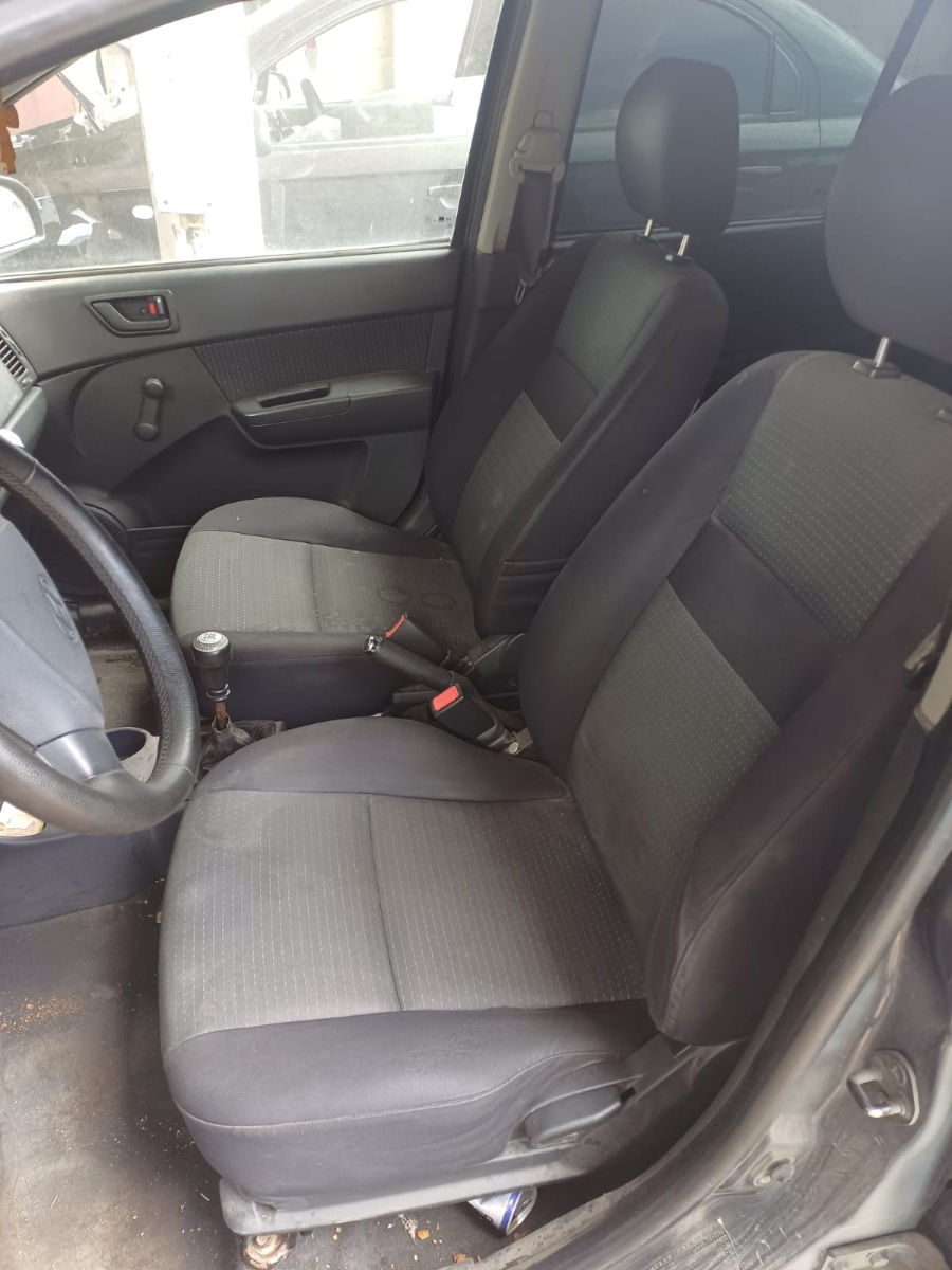 Dezmembrare Hyundai Getz 1.1i. 2006 foto 1