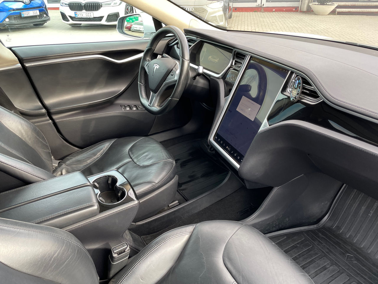 Tesla Model S foto 16
