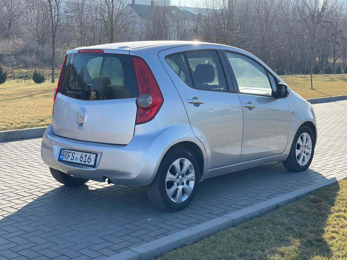 Opel Agila foto 3