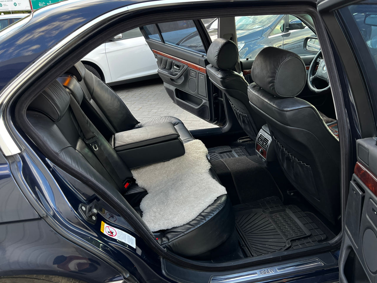 BMW 7 Series foto 14