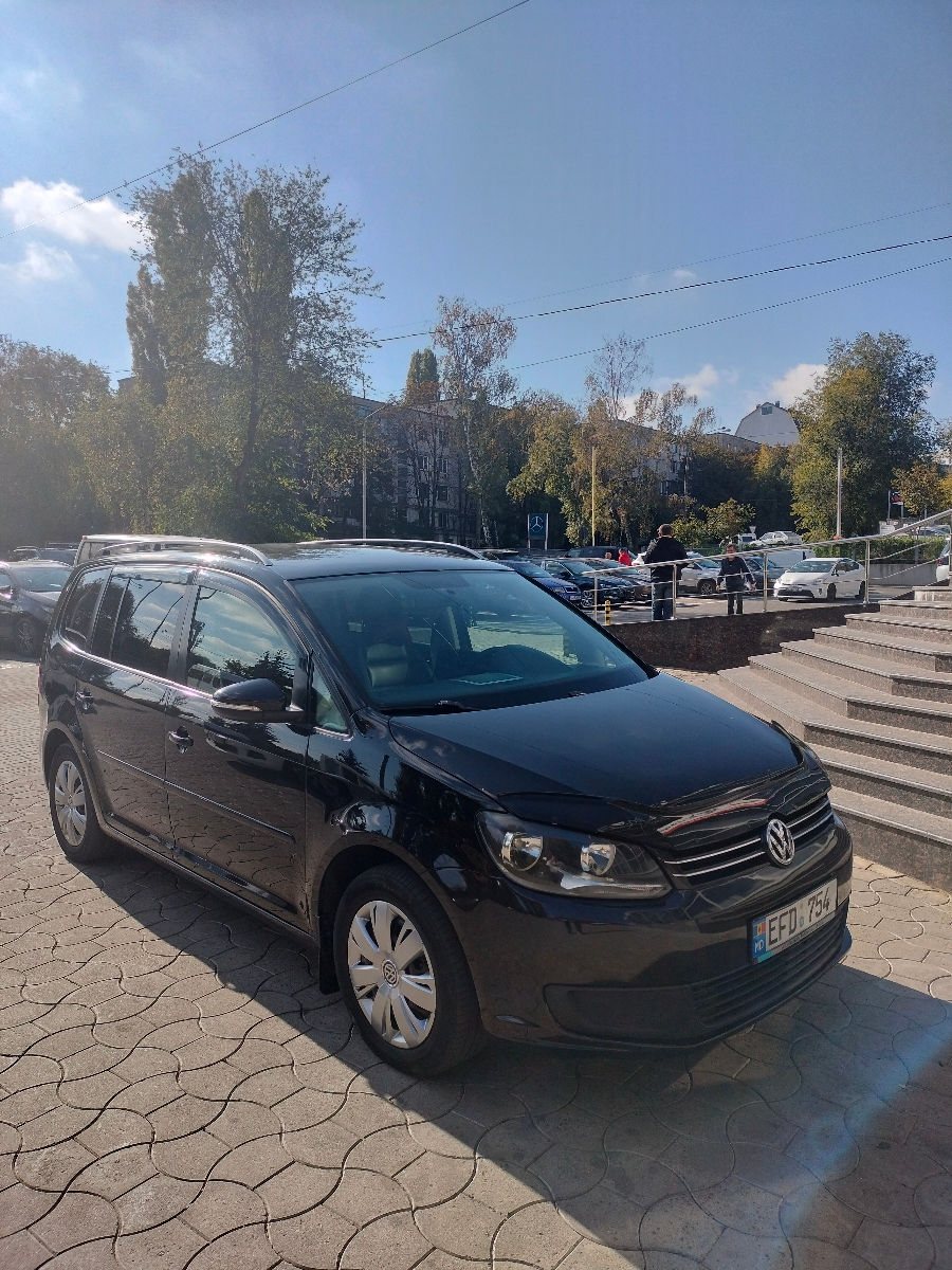 Volkswagen Touran foto 0