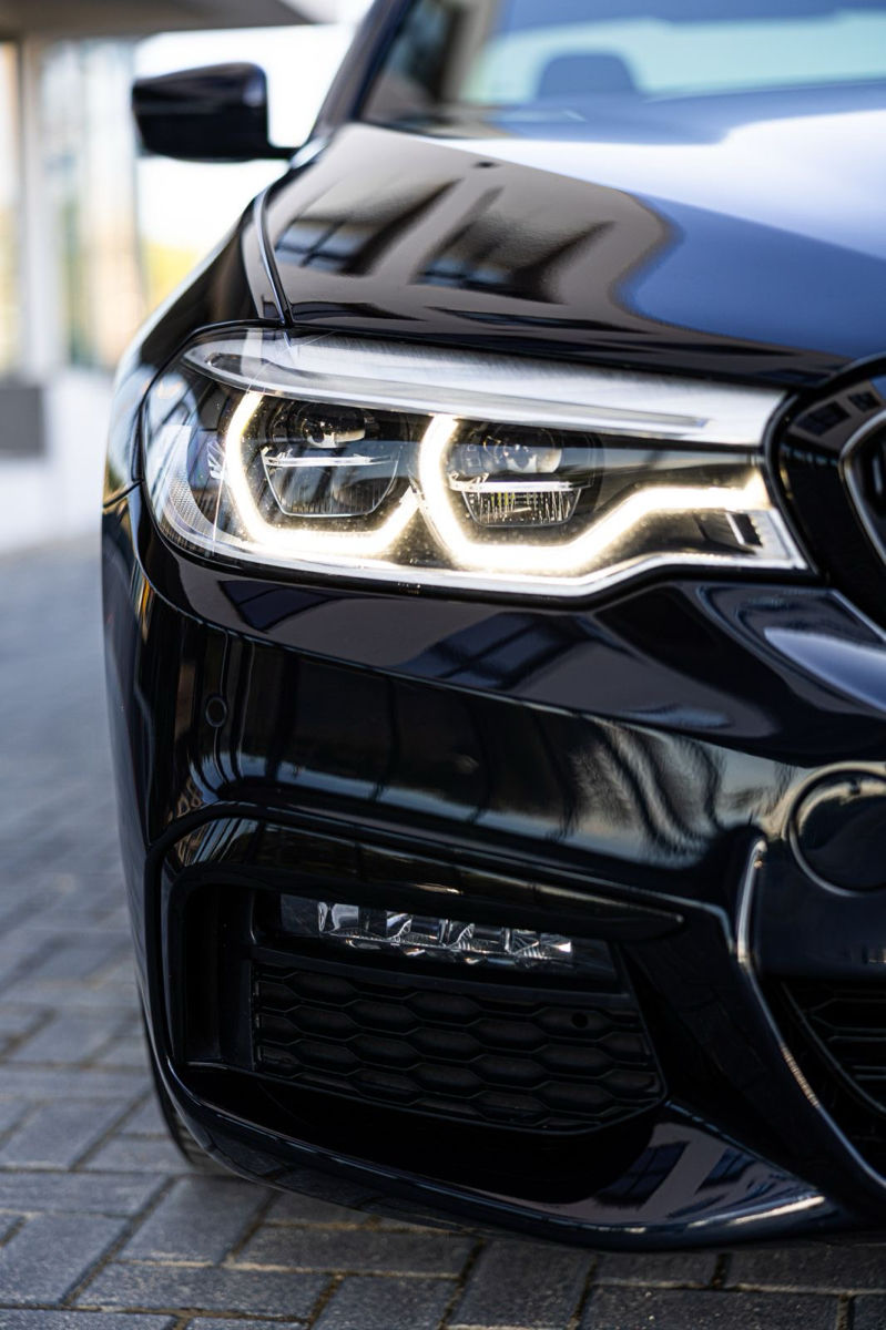 BMW 5 Series foto 14