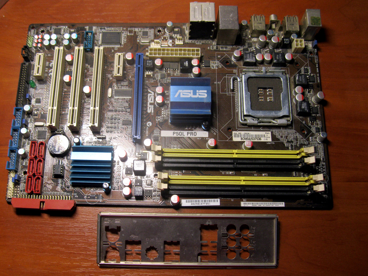 ASUS P5QL Pro (LGA 775) Б/У