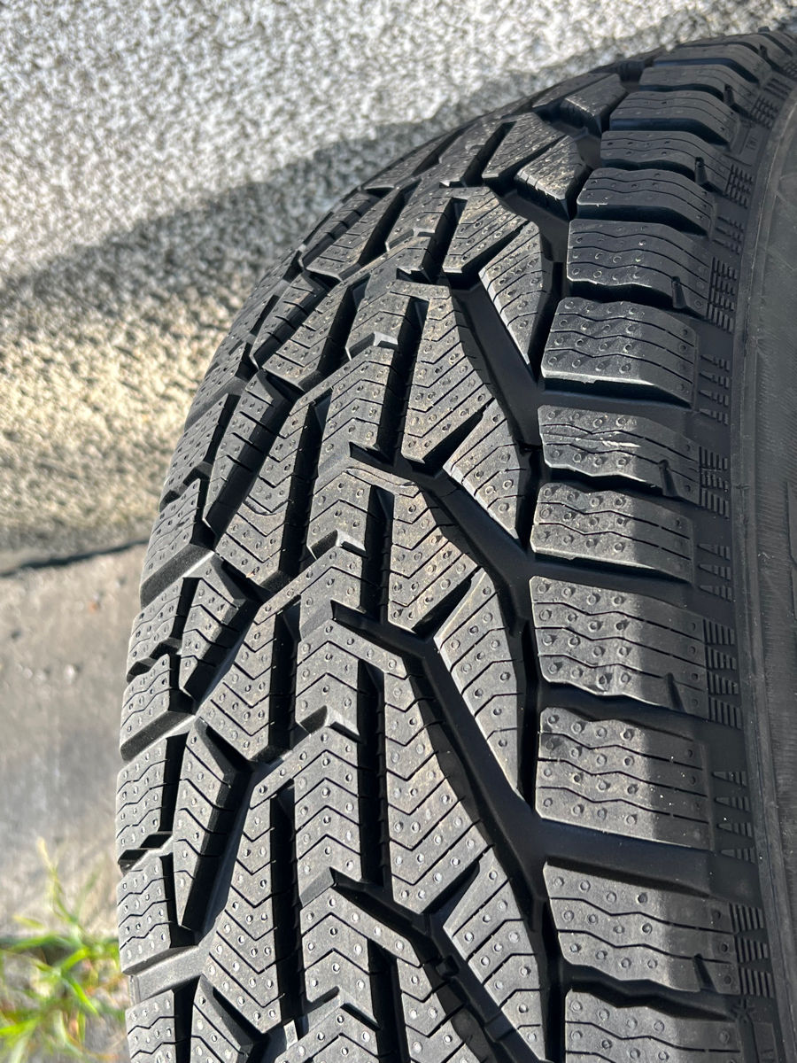 215/50 R18 Riken Snow (Michelin Group)/ Доставка, livrare toata Moldova foto 4