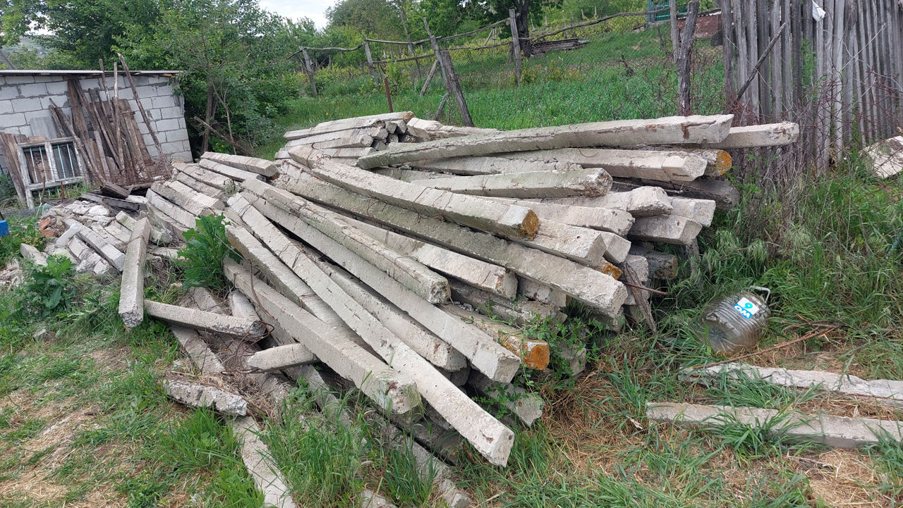 Stâlpi din beton armat foto 1