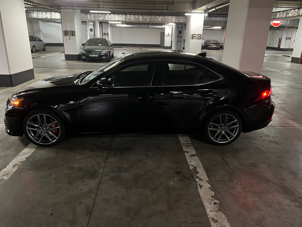Lexus IS Series фото 5