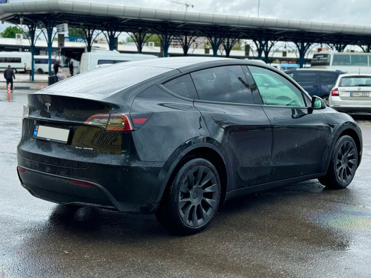 Tesla Model Y foto 5