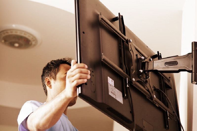 Установка телевизоров на стену. Fixarea televizorului pe perete. Montaj tv pe perete. Suport tv фото 0