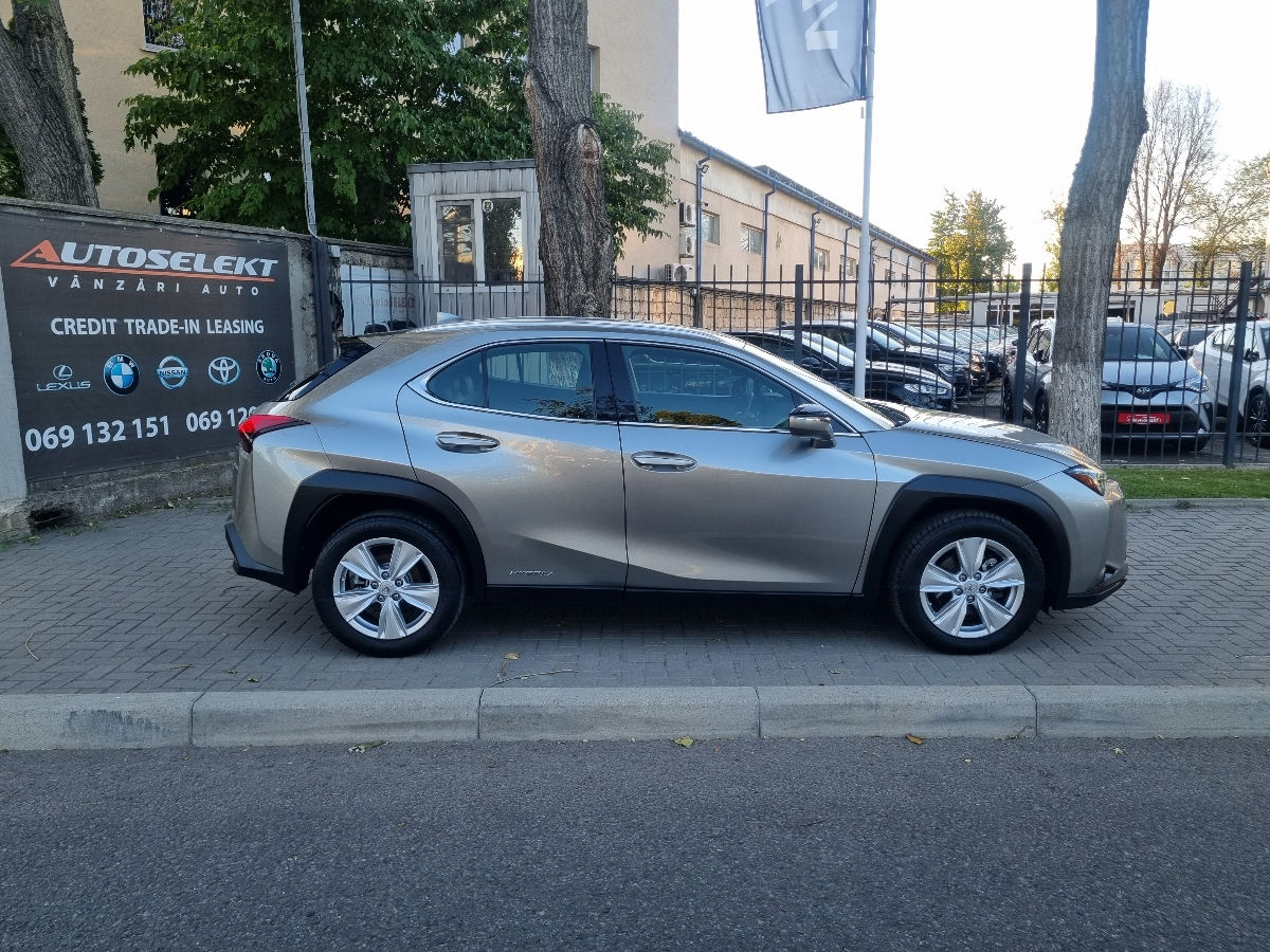 Lexus UX 2021 photo 4