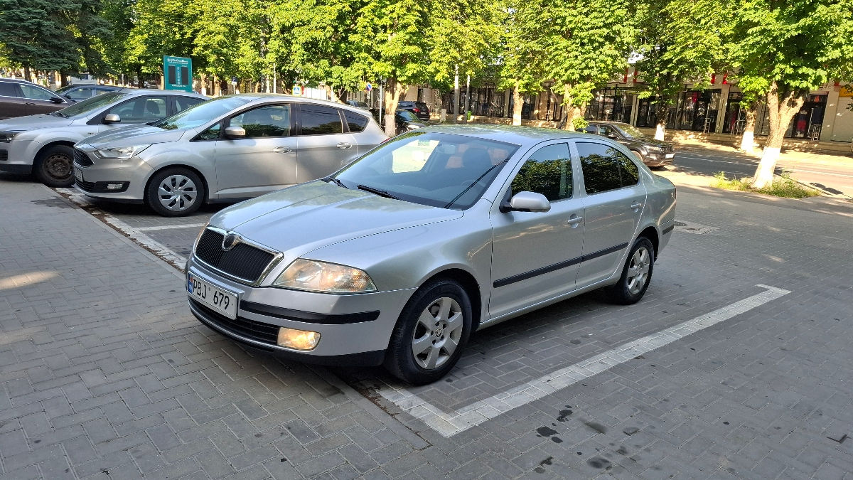 Chirie auto ungheni foto 1
